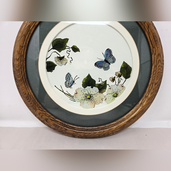 ARTifacts By Tracy Butterfly Flowers & Vines Art In Round Frame Nature Spring - Picture 3 of 11